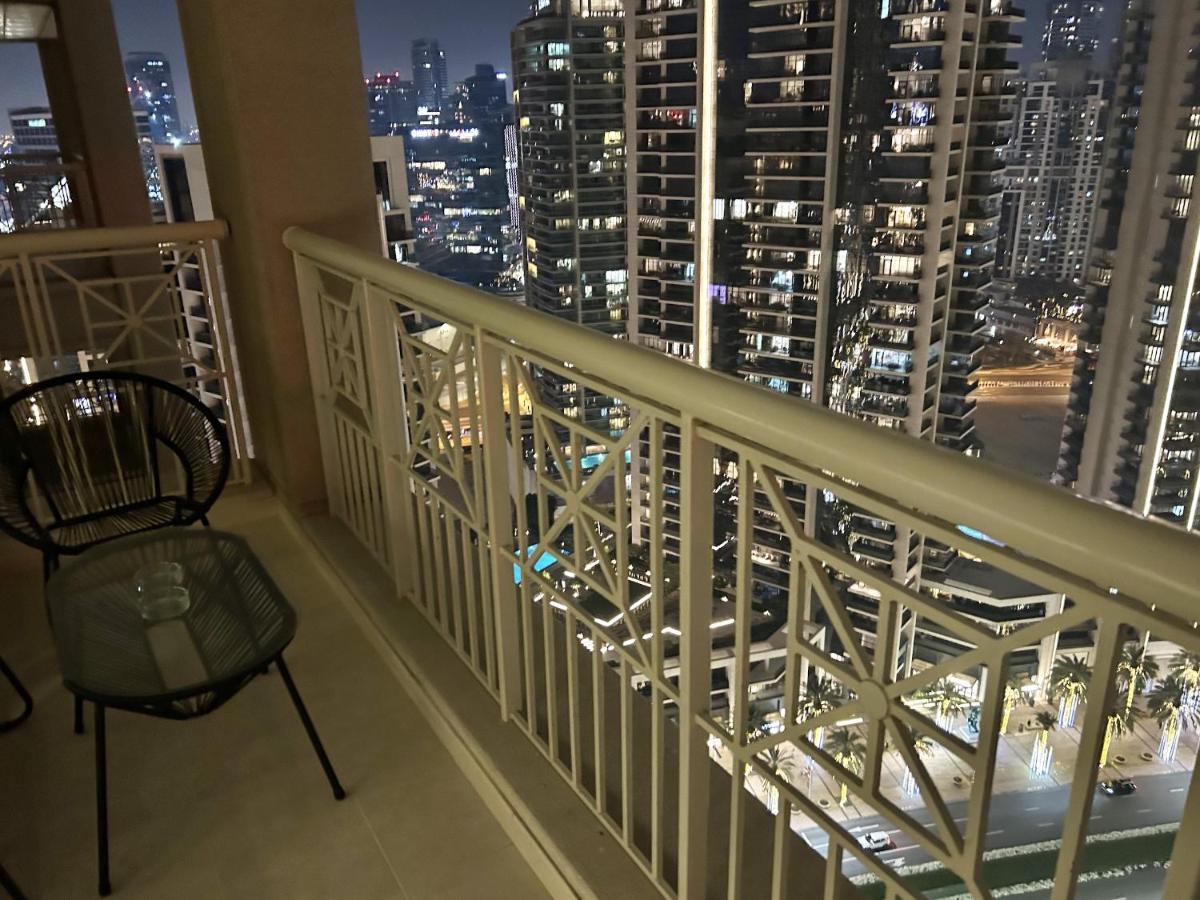 New! Luxury 3Bedroom With Spectacular Burj Views Downtown Дубай Экстерьер фото